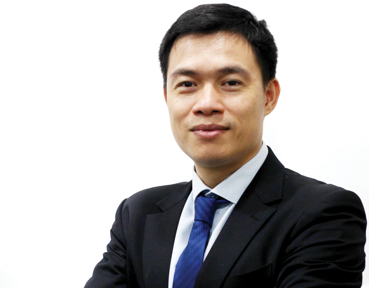  Ông Lê Ðức Khánh, Giám đốc Phân tích, Công ty Chứng khoán Dầu khí (PSI).