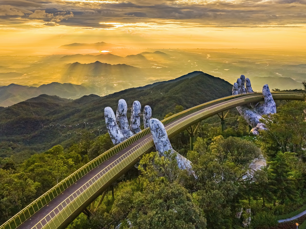 Cầu Vàng tại Bà Nà Hills. Ảnh Sun Group.