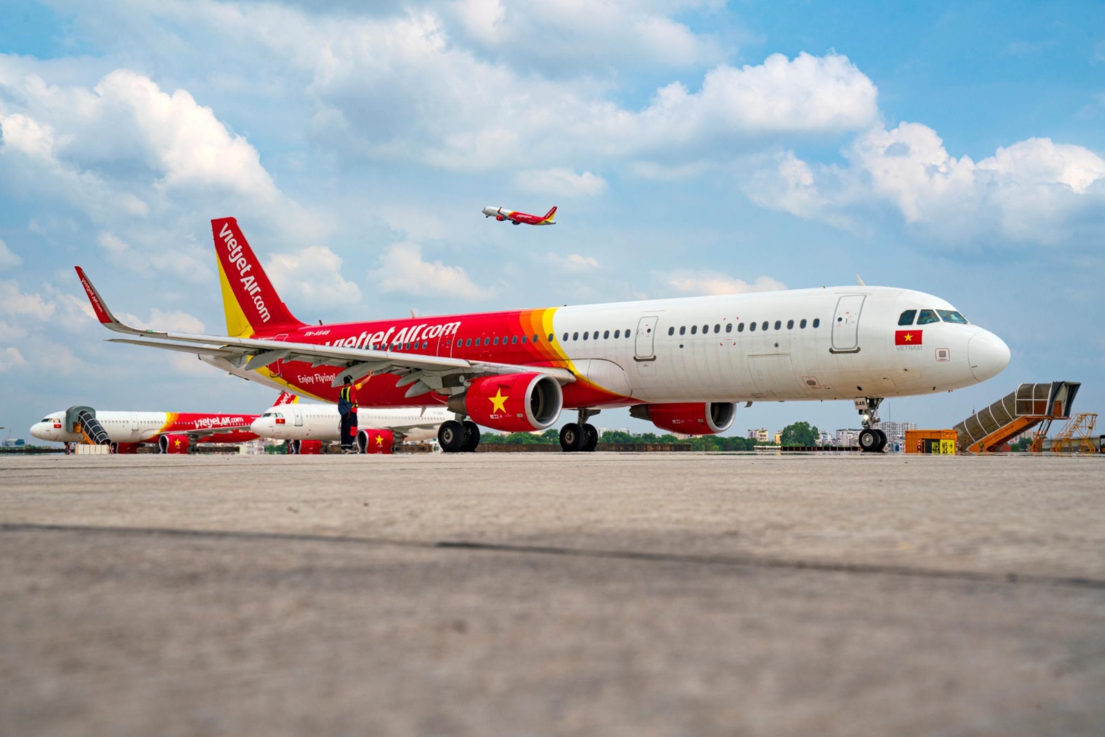 Cùng Vietjet bay cao, nghỉ dưỡng 5 sao với 1,4 triệu vé khuyến mại trên mạng bay nội địa