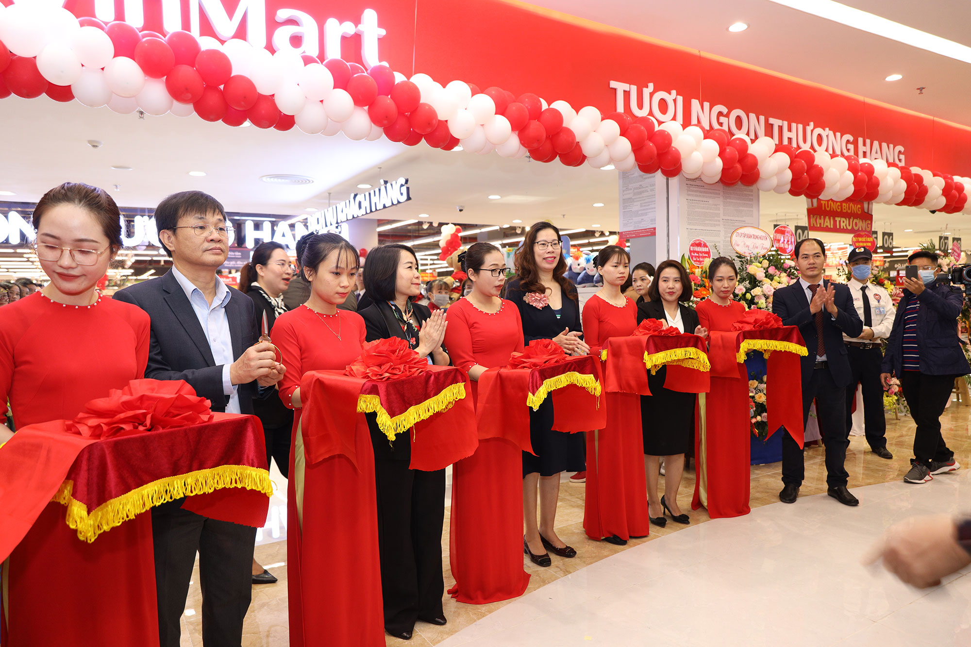 Khai trương siêu thị Vinmart Ocean Park với diện mạo hoàn toàn mới