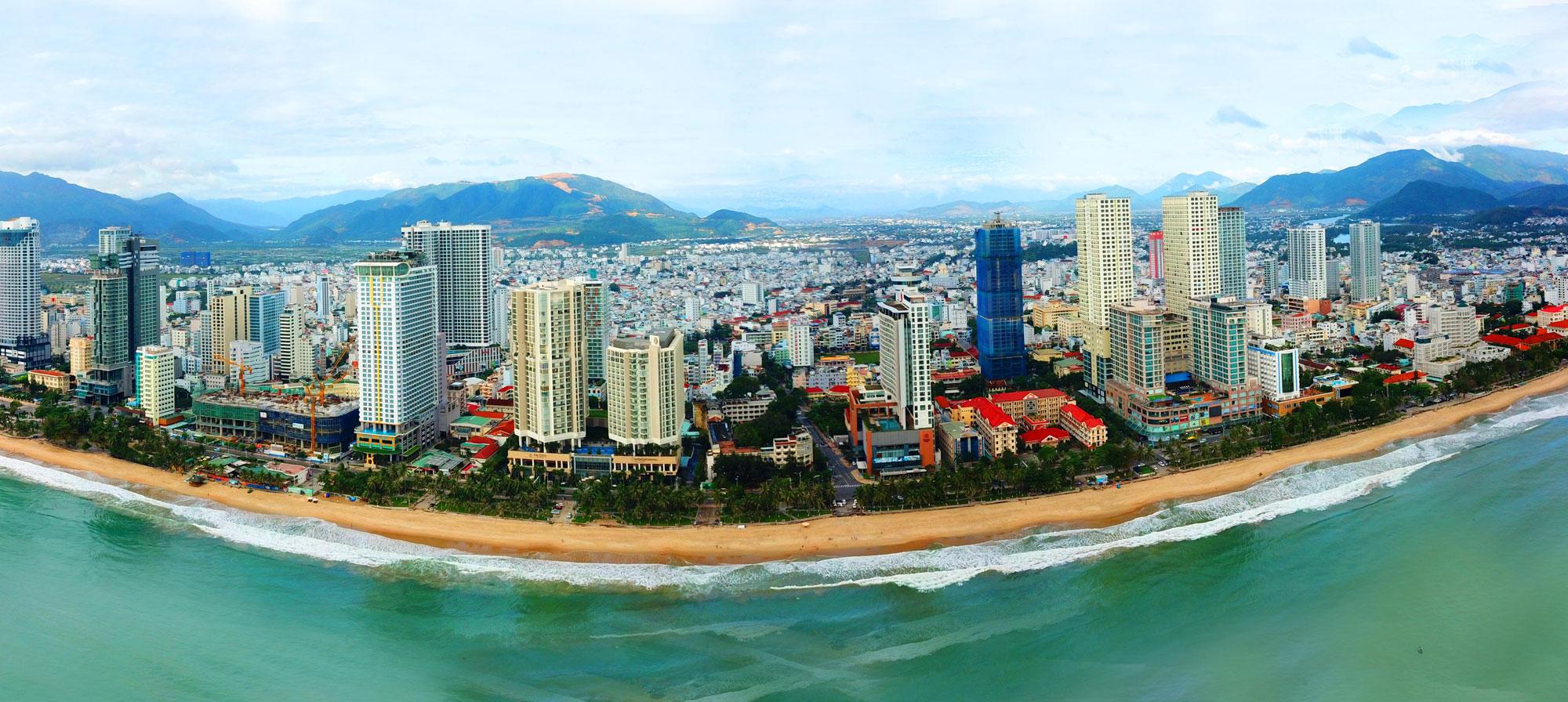 Toàn cảnh thành phố biển Nha Trang.