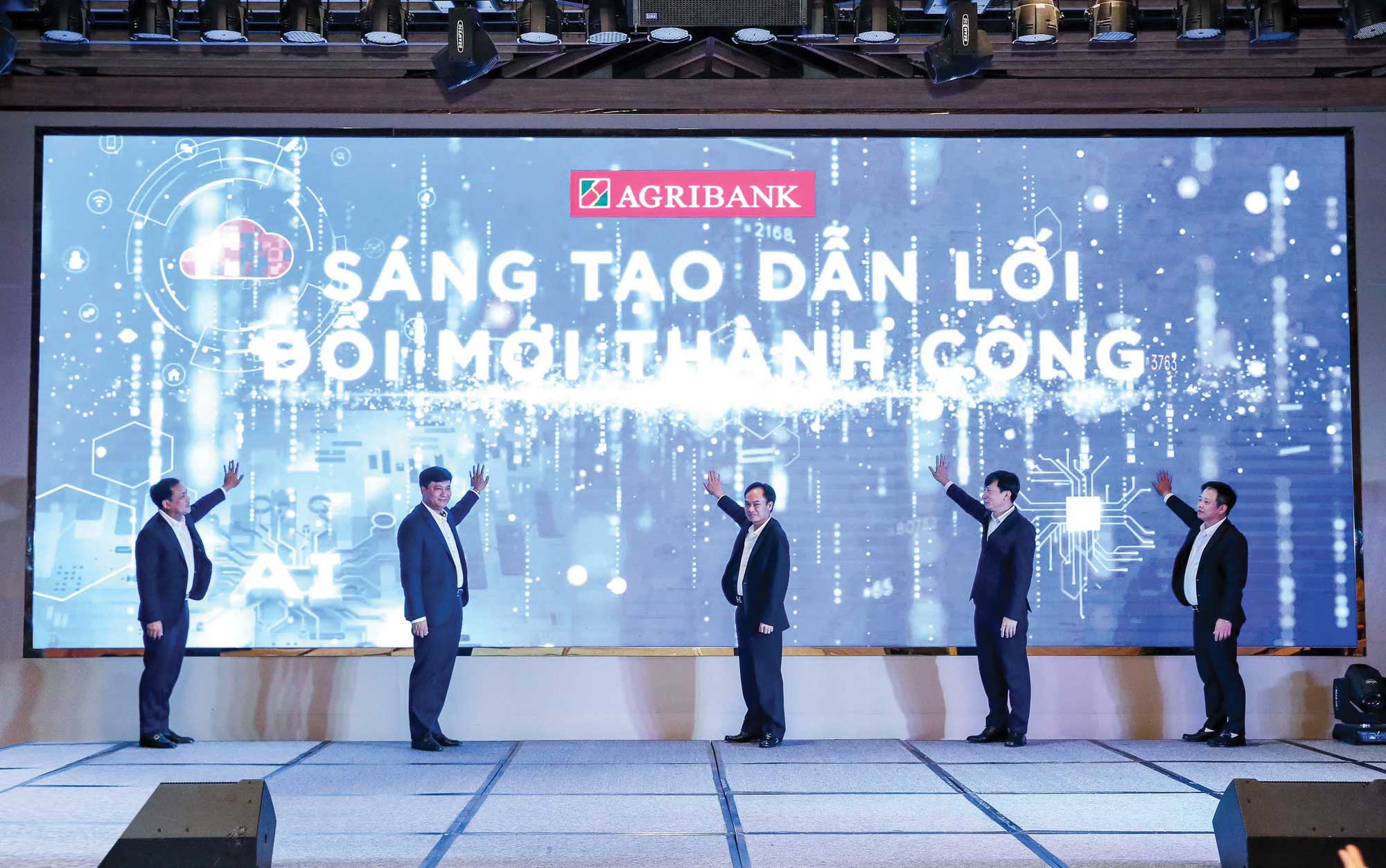 Agribank đầu tư bài bản, chiến lược và dài hạn cho hoạt động chuyển đổi số.