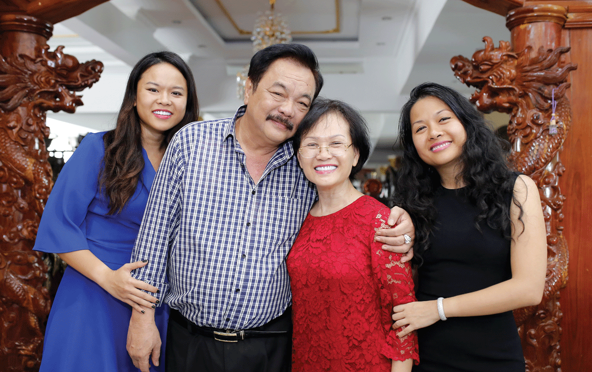 Góc khác của một gia tộc phi thường ảnh 1