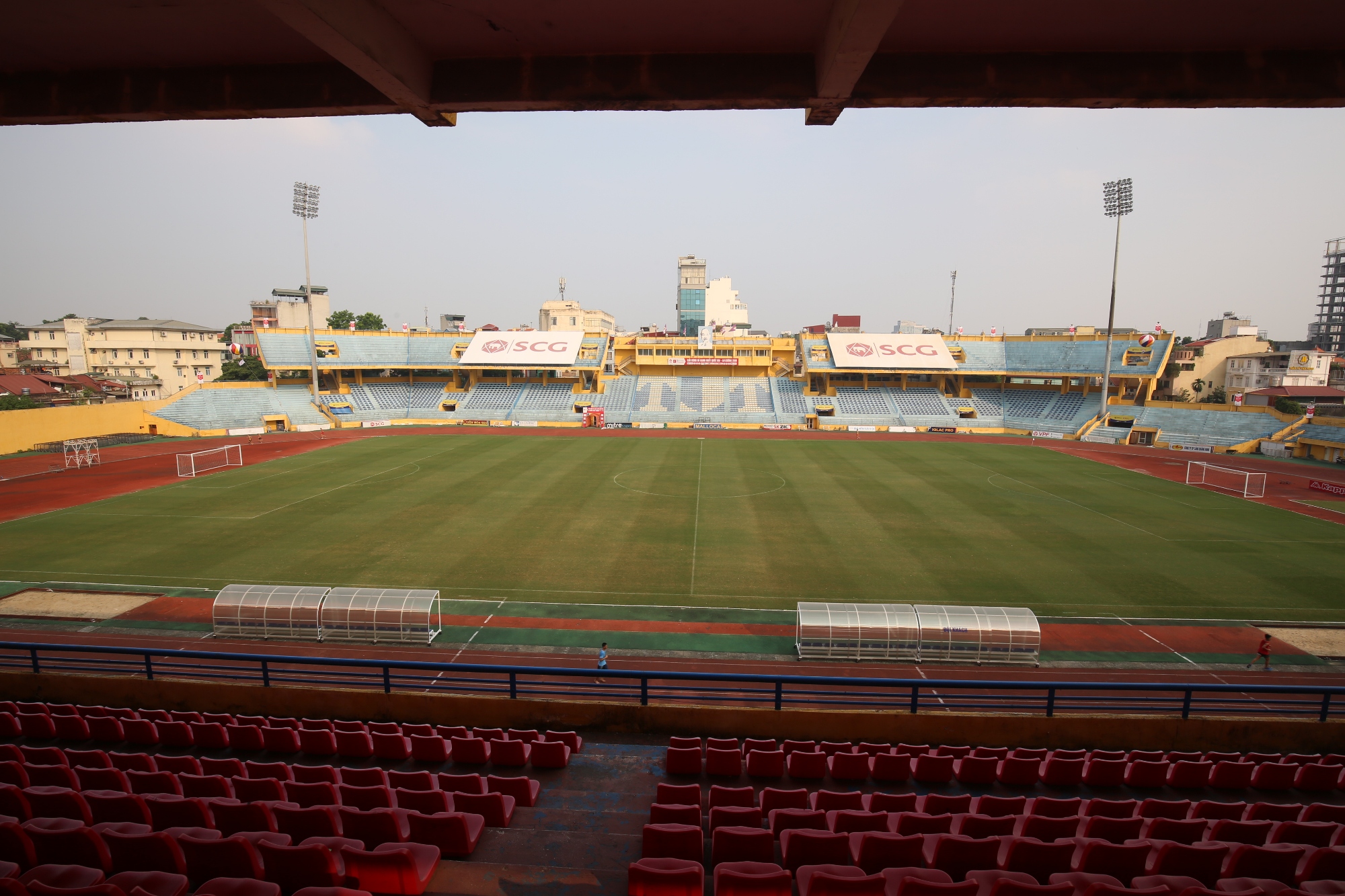 Cận cảnh sân vận động Hàng Đẫy sắp trở thành hoài niệm