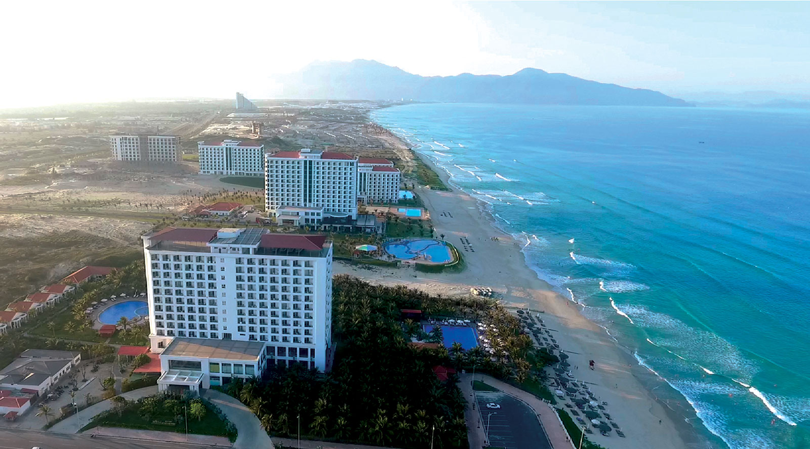 Bắc bán đảo Cam Ranh, thủ phủ mới của du lịch miền Trung