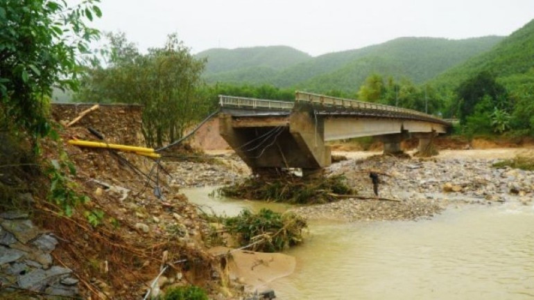Công bố tình huống khẩn cấp về thiên tai trên đường Hồ Chí Minh nhánh Tây qua TP.Huế