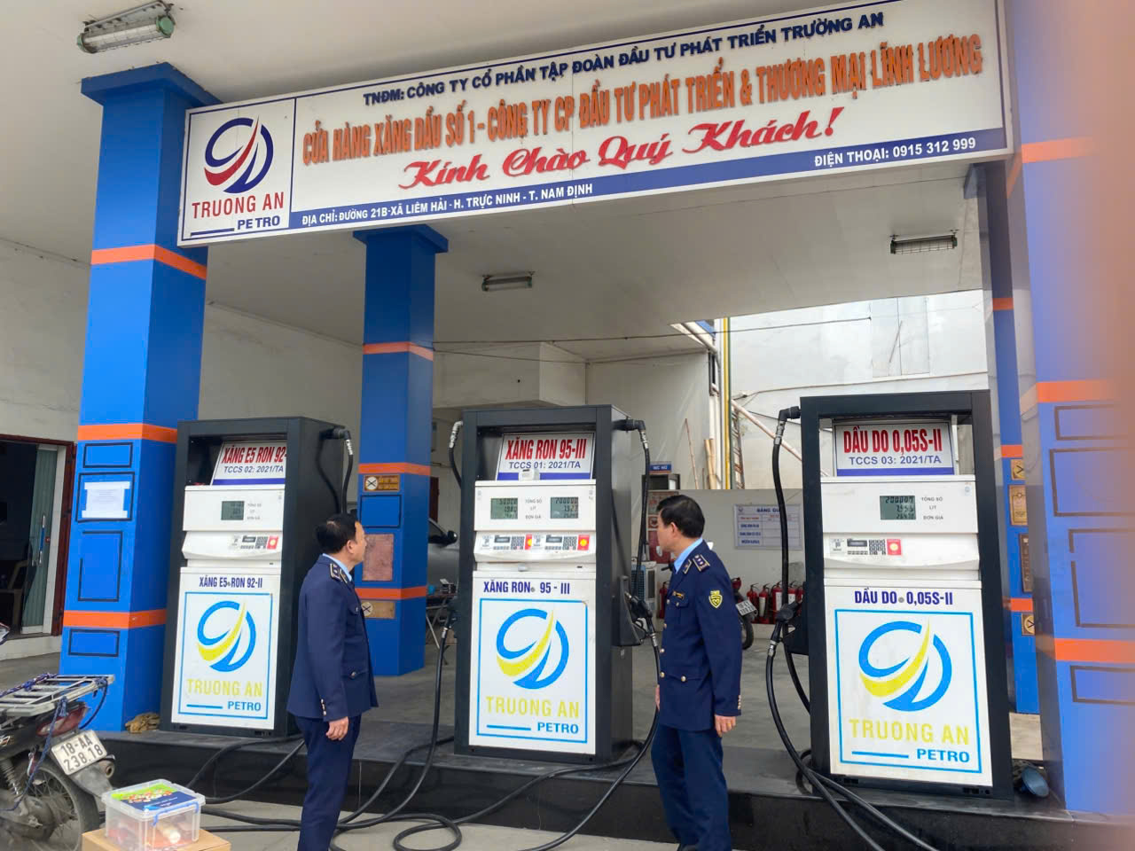 Xử phạt doanh nghiệp xăng dầu tại Ninh Bình bán giá cao hơn quy định