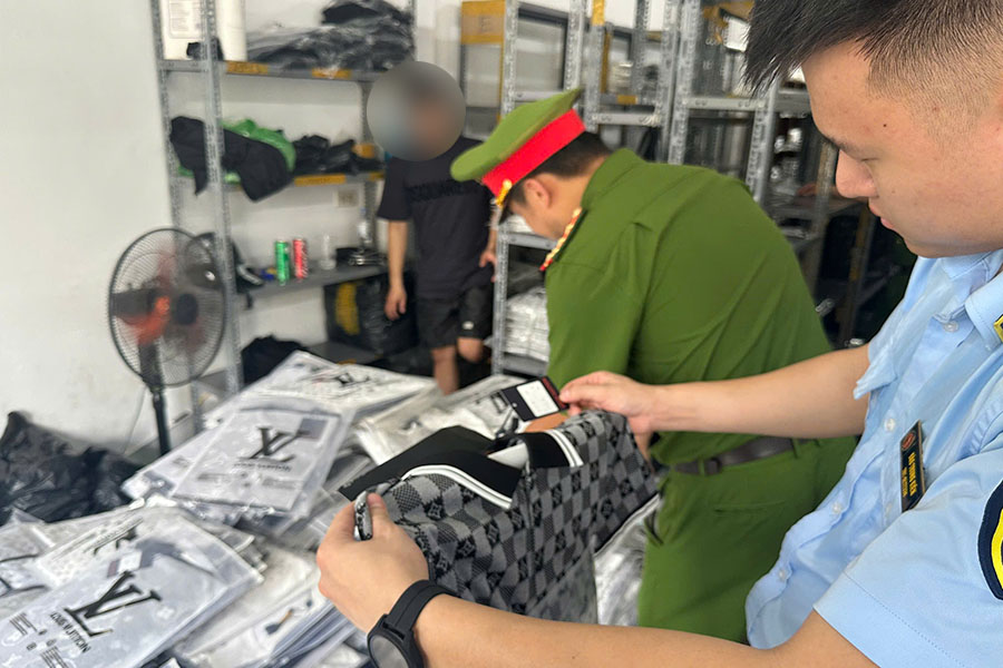 Cao điểm chống buôn lậu, gian lận thương mại và hàng giả dịp Tết Bính Ngọ 2026