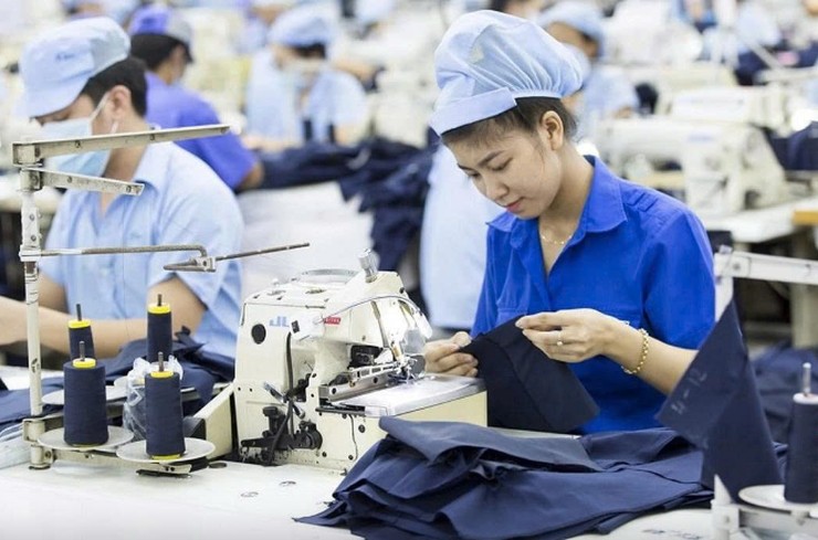 Lừa gạt người lao động bị phạt đến 75 triệu đồng
