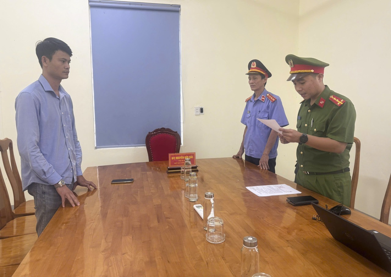 Quảng Trị: Khởi tố chủ doanh nghiệp sản xuất nước tăng lực giả