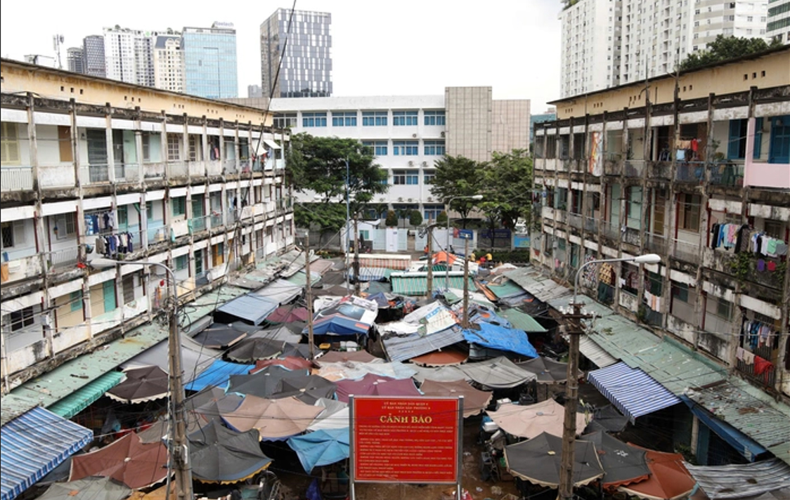 TP.HCM: Di dời, xây mới chung cư xuống cấp nguy hiểm vẫn rất khó khăn