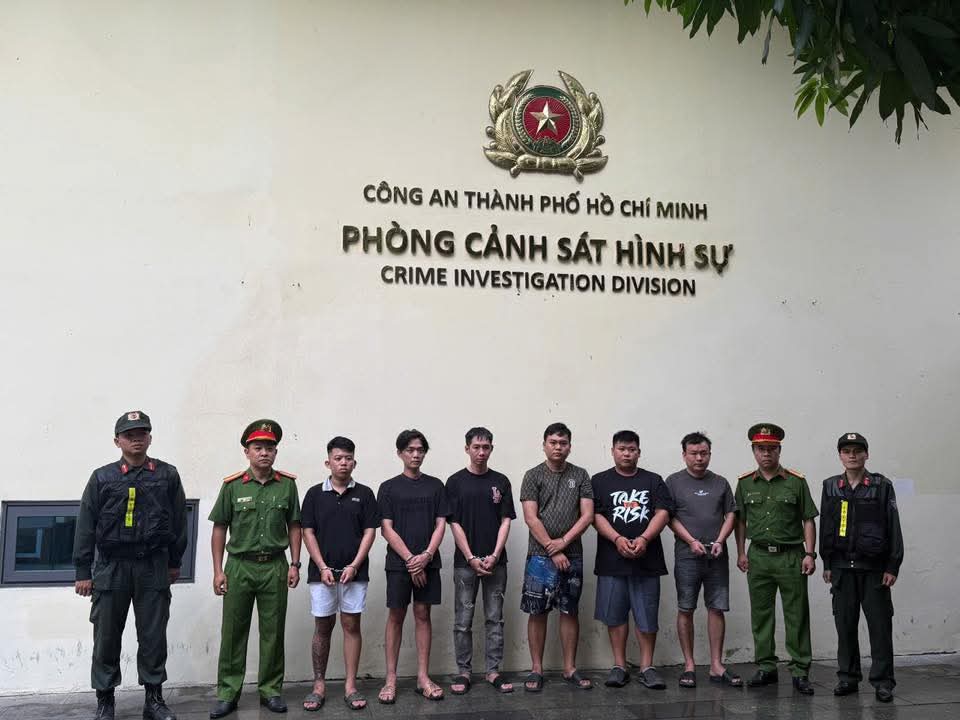 TP.HCM: Bắt gọn băng cướp tiệm vàng quen nhau trên nhóm “Hội vỡ nợ thích làm liều”