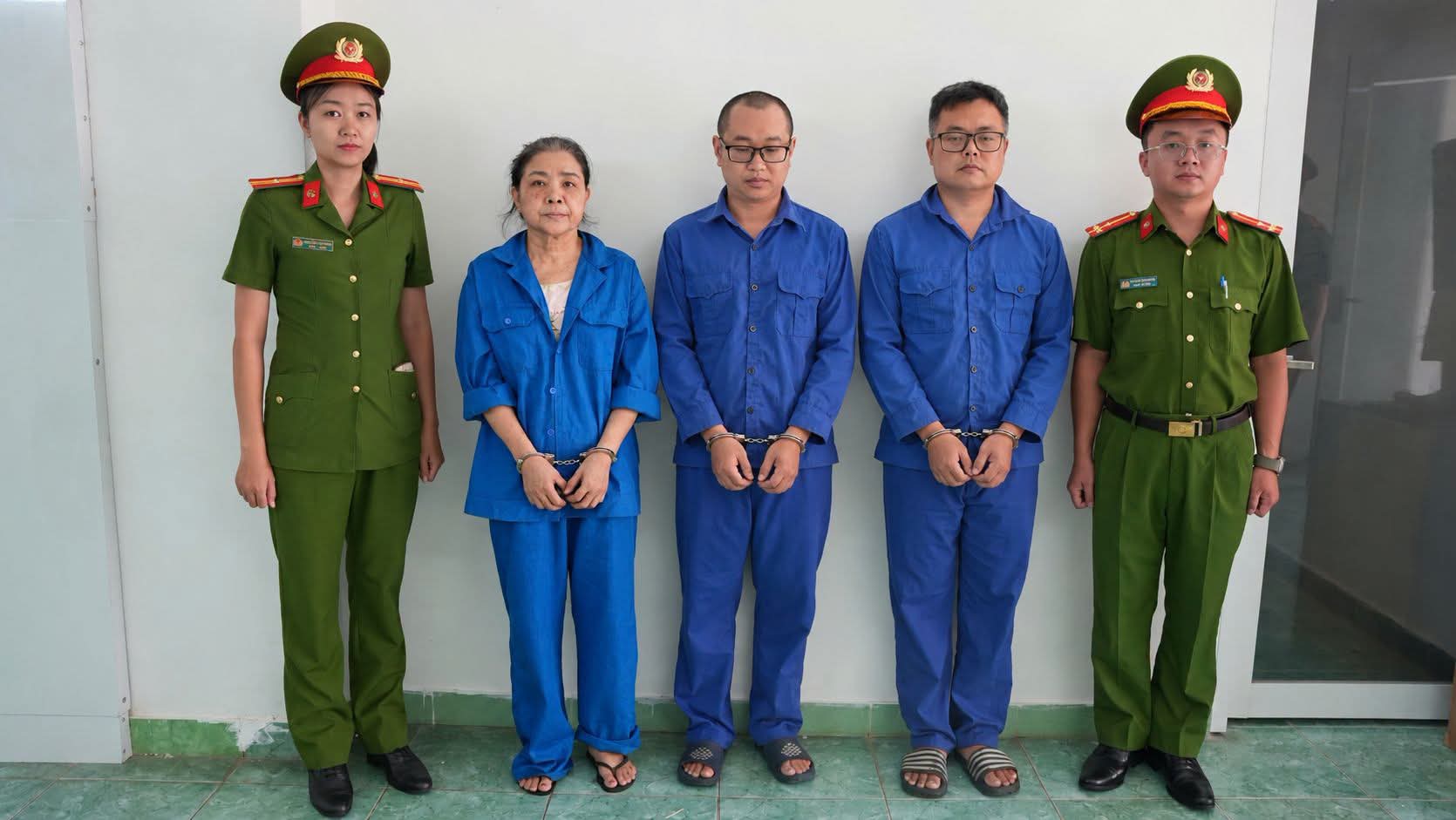 TP.HCM: Bắt giám đốc công ty in, phát hành 21.000 quyển sách trái phép