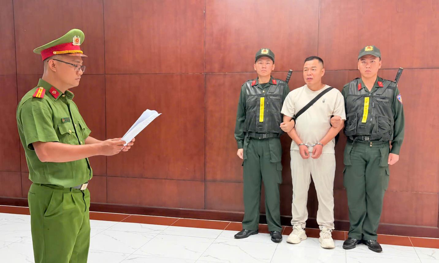 TP.HCM: Bắt đại diện pháp luật Công ty Dịch Dương vì xâm phạm nhãn hiệu của “Hằng Du Mục”