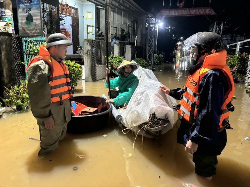 Nước sông Vu Gia - Thu Bồn lên nhanh, Đà Nẵng yêu cầu tập trung ứng phó