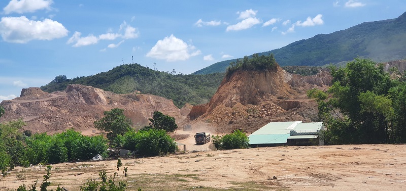 Lâm Đồng yêu cầu báo cáo toàn diện hoạt động khai thác tất cả mỏ khoáng sản