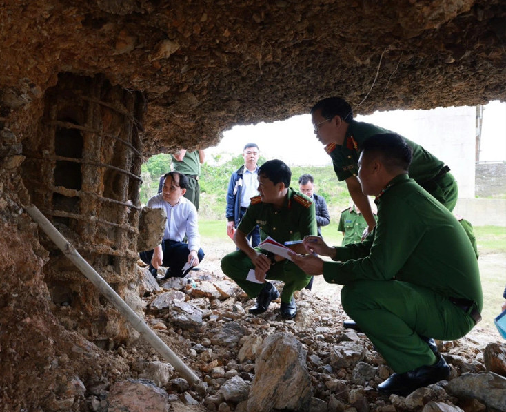 Phú Thọ: Khởi tố vụ án liên quan việc cầu sông Lô trơ móng cọc