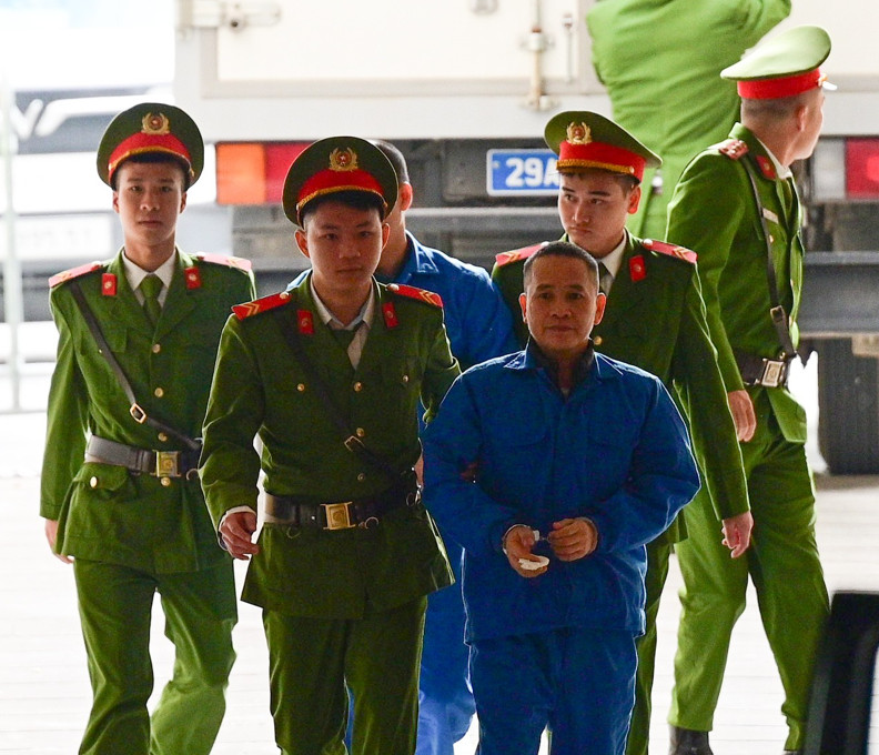 Xét xử nhiều cựu thẩm phán nhận hối lộ để “chạy án”