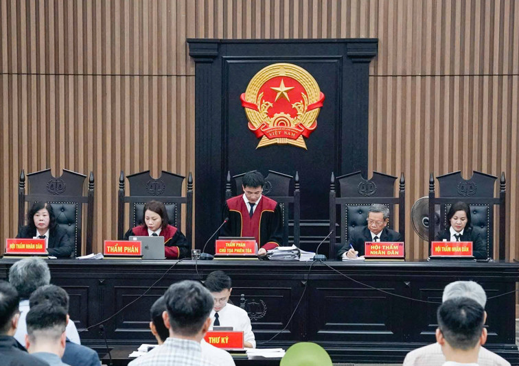 Cựu Thứ trưởng Hoàng Văn Thắng lĩnh 4 năm tù