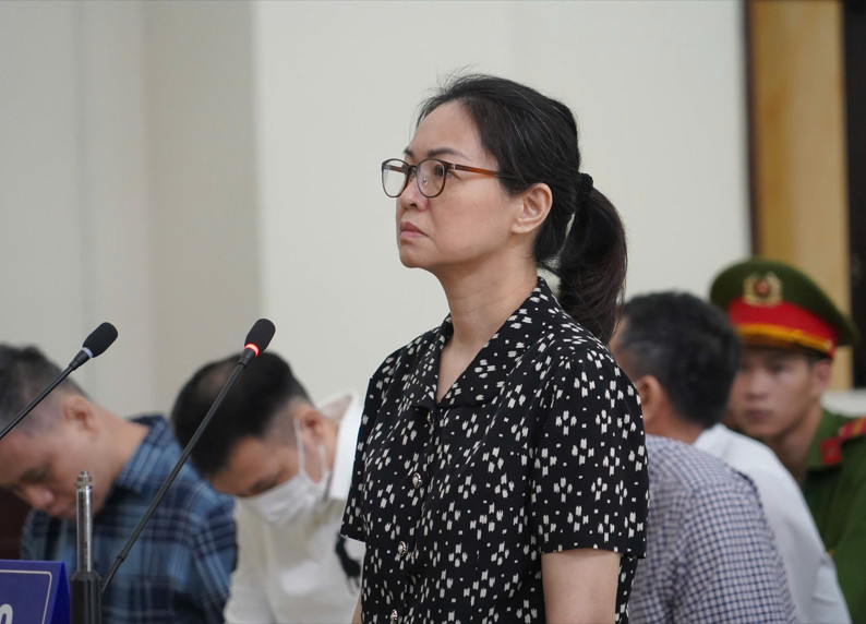 Cựu Cục trưởng Trần Việt Nga khai “không đặt ra mức nhận tiền của các chuyên viên”
