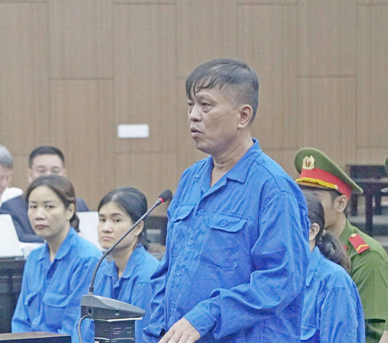 Cựu Thứ trưởng Nguyễn Bá Hoan khai báo quanh co, không thừa nhận gây khó doanh nghiệp