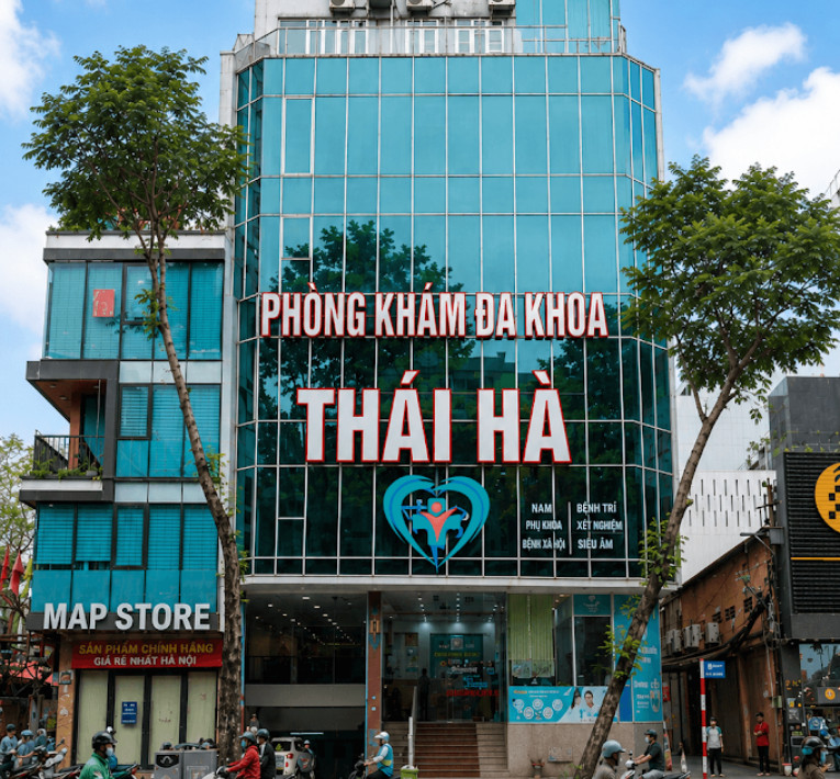 Khởi tố 3 bị can liên quan loạt vi phạm tại Phòng khám đa khoa Thái Hà