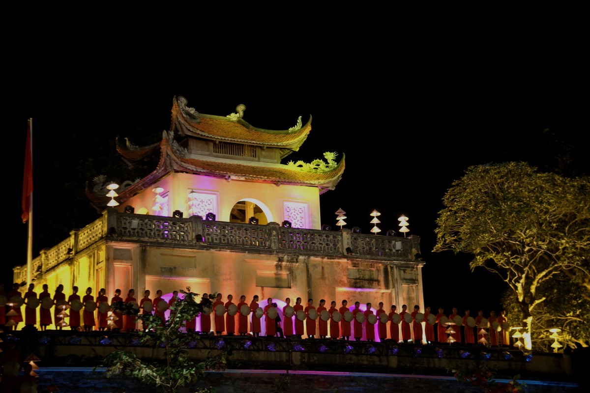 Duyên dáng áo dài ảnh 9