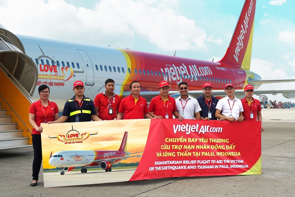 Chuyến bay cứu trợ nạn nhân động đất - sóng thần tại Indonesia của Vietjet Air đã cất cánh ảnh 1
