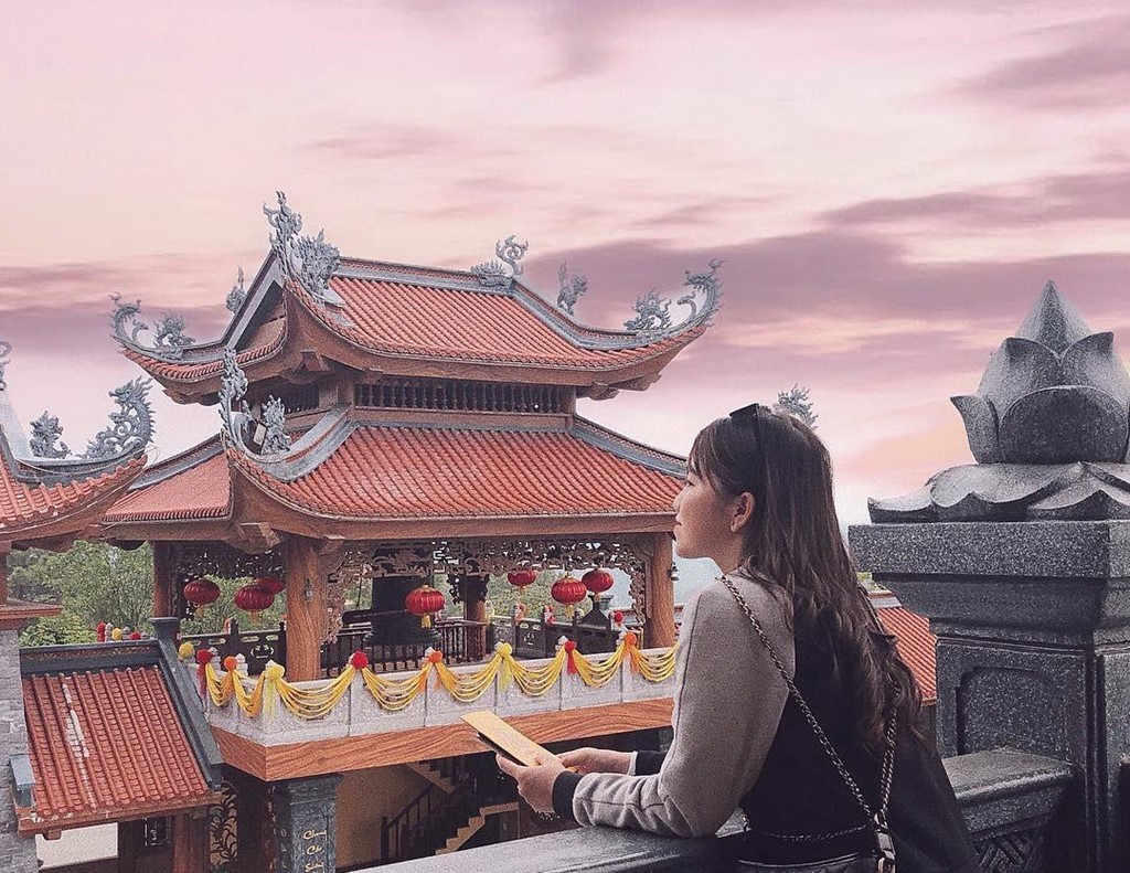 Ba Vàng và 4 ngôi chùa lên hình đẹp cho du khách khi đến Quảng Ninh ảnh 3