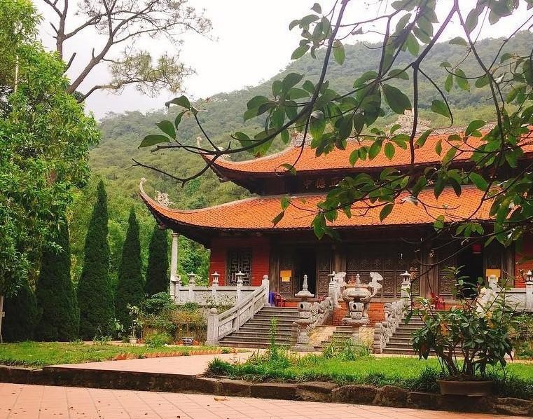 Ba Vàng và 4 ngôi chùa lên hình đẹp cho du khách khi đến Quảng Ninh ảnh 6