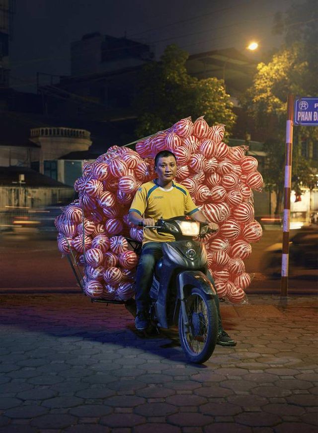 Phóng viên nước ngoài choáng trước những “siêu xe” trên đường phố Hà Nội ảnh 3