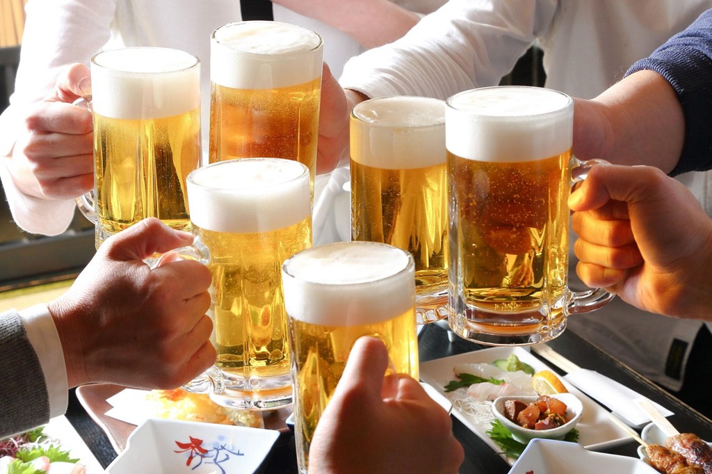 Điều thú vị ở quốc gia người dân uống bia mọi lúc mọi nơi ảnh 5