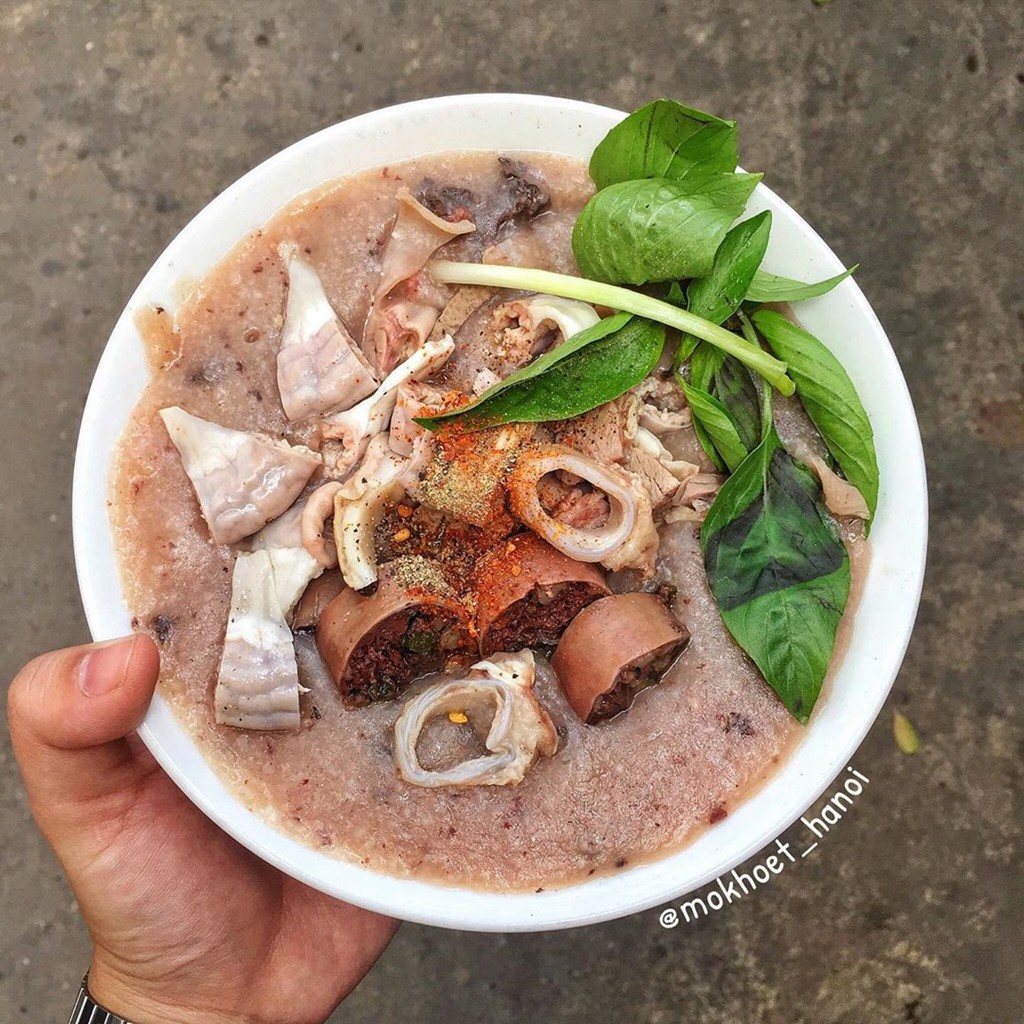 Cháo lòng, lẩu tteokbokki và 7 món nóng hổi ngày Hà Nội trở lạnh ảnh 3