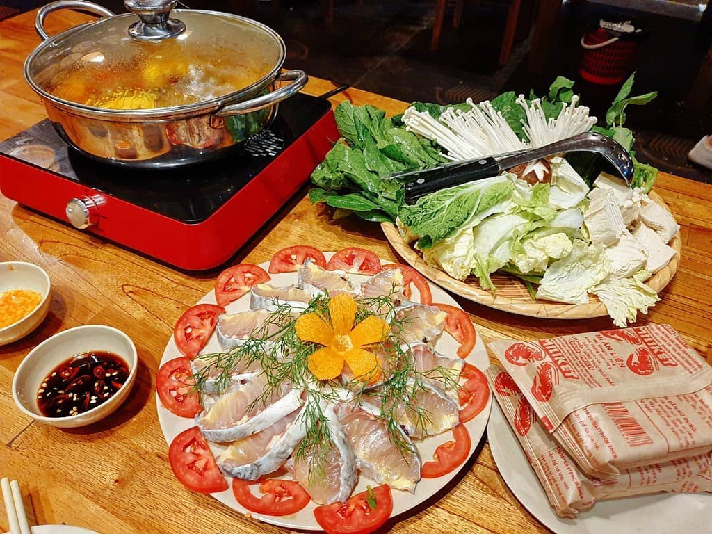 Lẩu cá tầm và 6 món ngon ở Sa Pa khi vào mùa lạnh ảnh 1