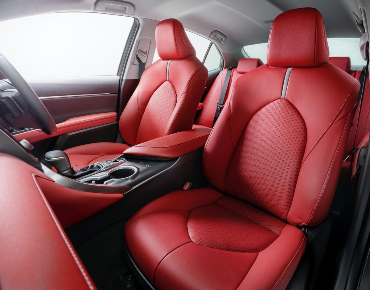 Toyota giới thiệu Camry Black Edition - phiên bản đặc biệt kỷ niệm 40 năm ảnh 6