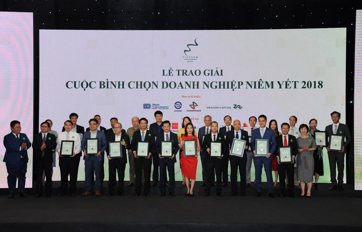 Những hình ảnh ấn tượng tại lễ trao giải Cuộc bình chọn Doanh nghiệp niêm yết năm 2018 ảnh 9