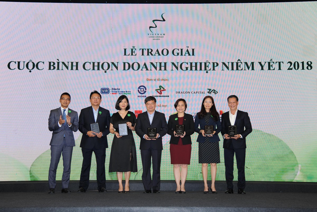 Những hình ảnh ấn tượng tại lễ trao giải Cuộc bình chọn Doanh nghiệp niêm yết năm 2018 ảnh 10