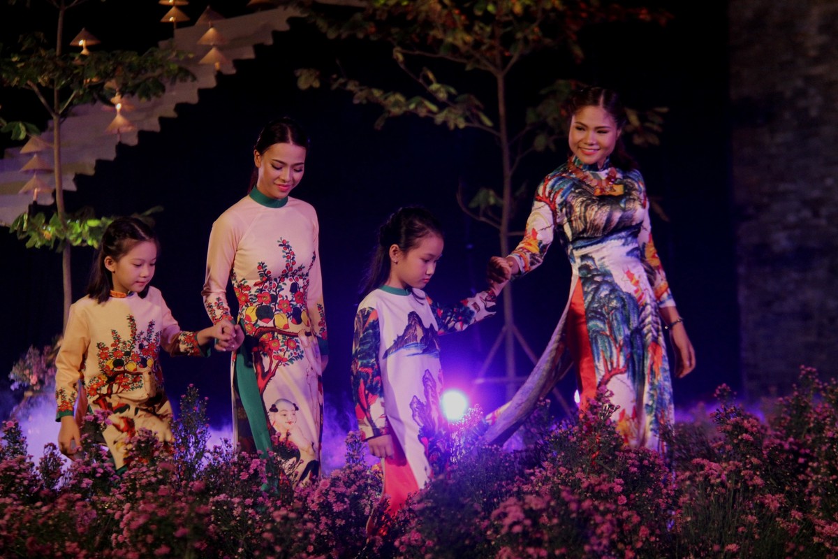 Duyên dáng áo dài ảnh 4
