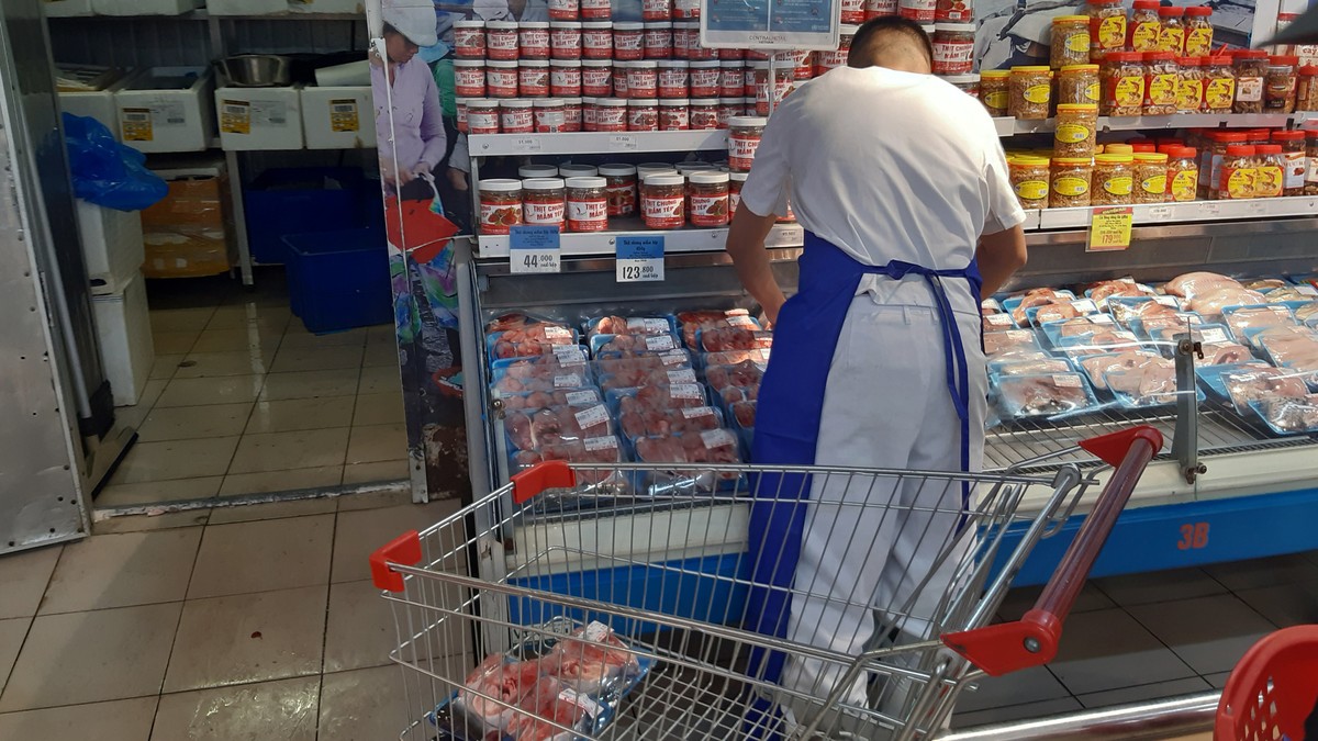 Siêu thị dồi dào mặt hàng đáp ứng nhu cầu khách hàng ảnh 8