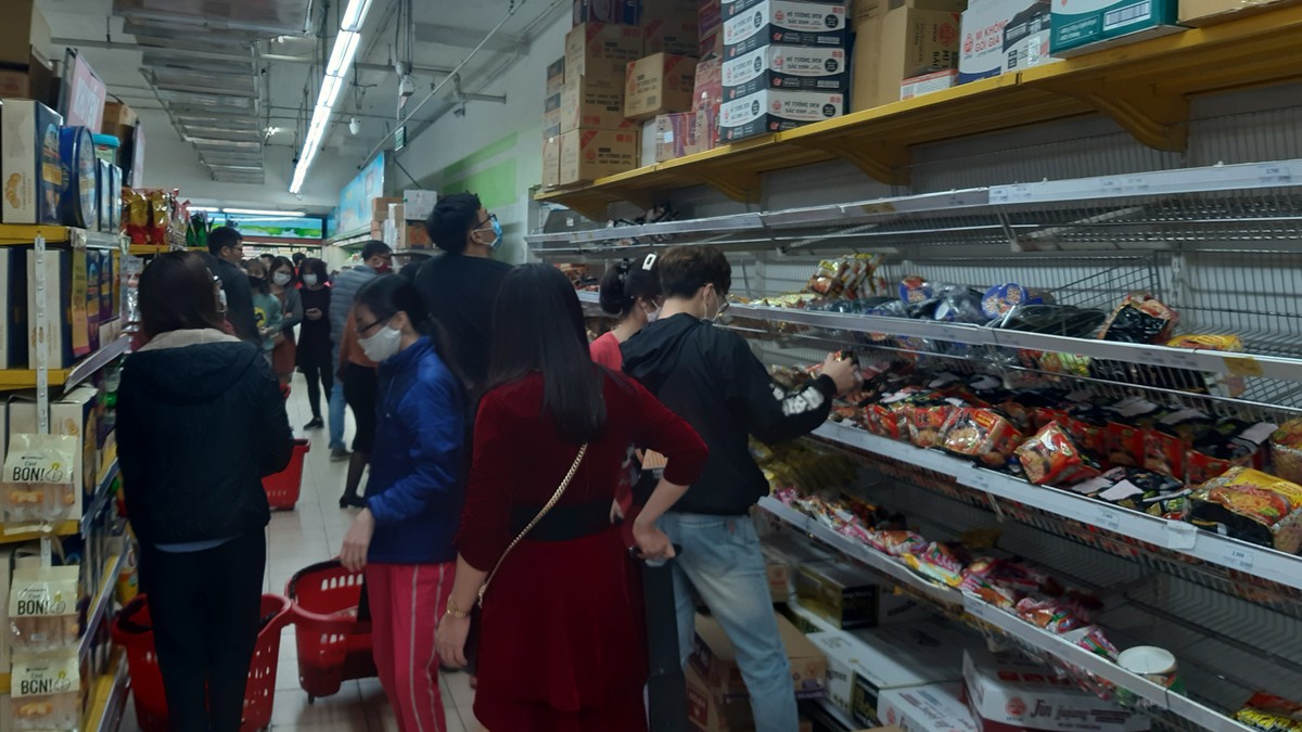 Siêu thị dồi dào mặt hàng đáp ứng nhu cầu khách hàng ảnh 1