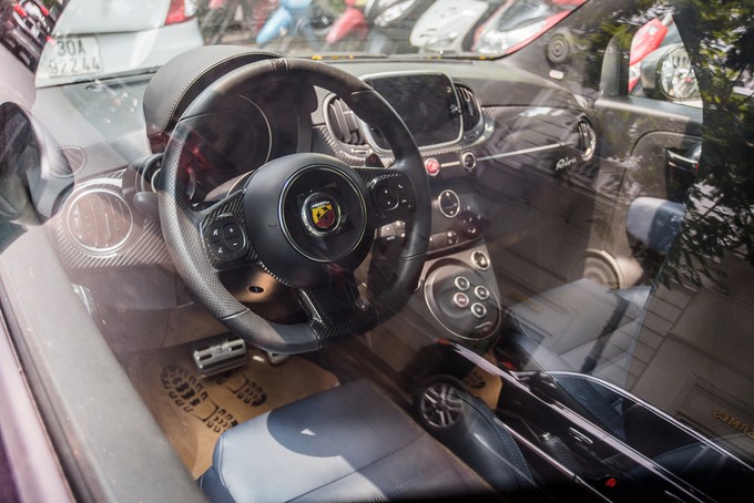 'Mui trần tí hon' Fiat 500 giá gần 3 tỷ tại Việt Nam ảnh 10