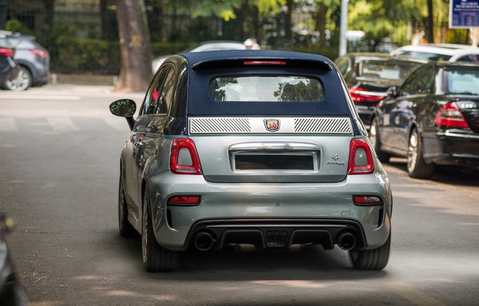 'Mui trần tí hon' Fiat 500 giá gần 3 tỷ tại Việt Nam ảnh 7