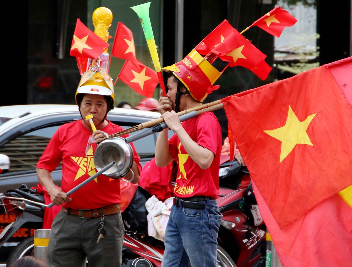 Sài Gòn nhộn nhịp trước trận chung kết lịch sử giữa U22 Việt Nam và U22 Indonesia ảnh 10