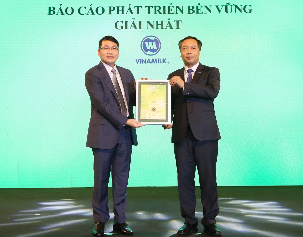 Toàn cảnh Lễ trao giải cuộc bình chọn Doanh nghiệp niêm yết 2020 ảnh 62