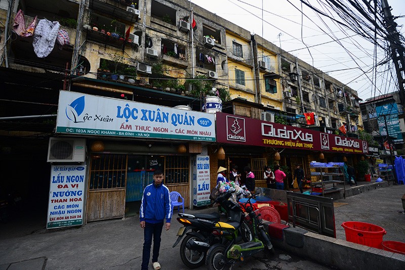 Những hình ảnh "xem cũng ghê người" tại chung cư cũ Hà Nội ảnh 12