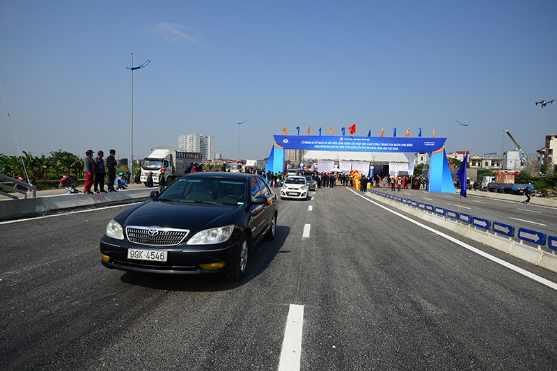 Thông xe cầu vượt “khủng” nhất Hà Nội ảnh 3