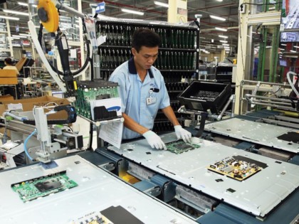 Hợp sức đưa con tàu kinh tế về đích tăng trưởng (KỲ 4): Công nghiệp và xuất khẩu, hai mũi giáp công tiến đích ảnh 3 ảnh 1