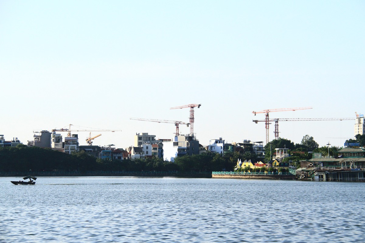 Các dự án mới vẫn đang được xây dựng. Các dự án mới vẫn đang được xây dựng.