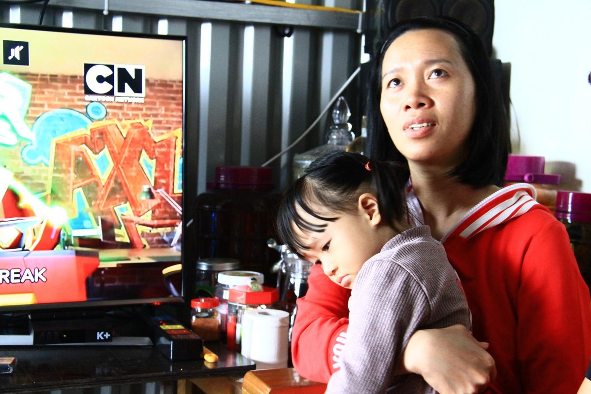 Cô giáo Nguyễn Thị Dung và con gái. Ảnh: Thành Nguyễn. Cô giáo Nguyễn Thị Dung và con gái. Ảnh: Thành Nguyễn.