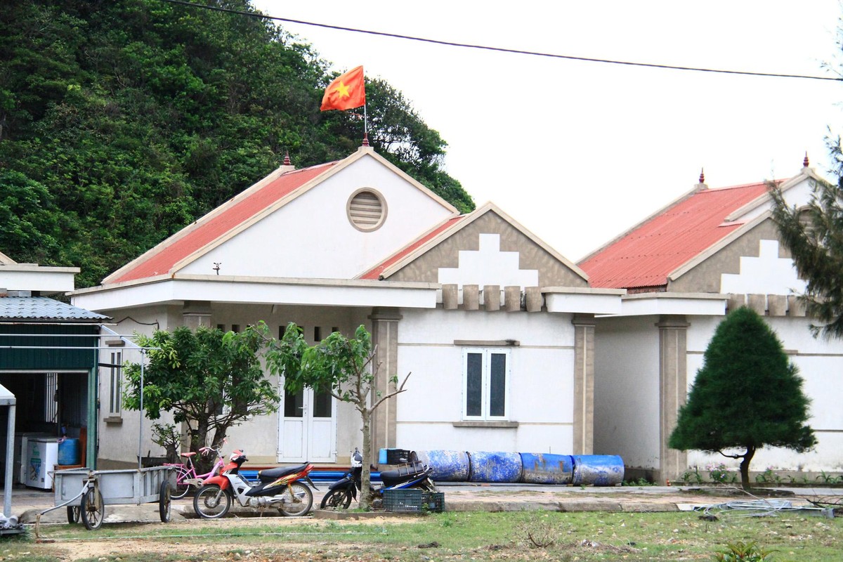 Các hộ dân ra đảo đều được xây dựng nhà ở và có các chính sách hỗ trợ. Ảnh: Thành Nguyễn. Các hộ dân ra đảo đều được xây dựng nhà ở và có các chính sách hỗ trợ. Ảnh: Thành Nguyễn.